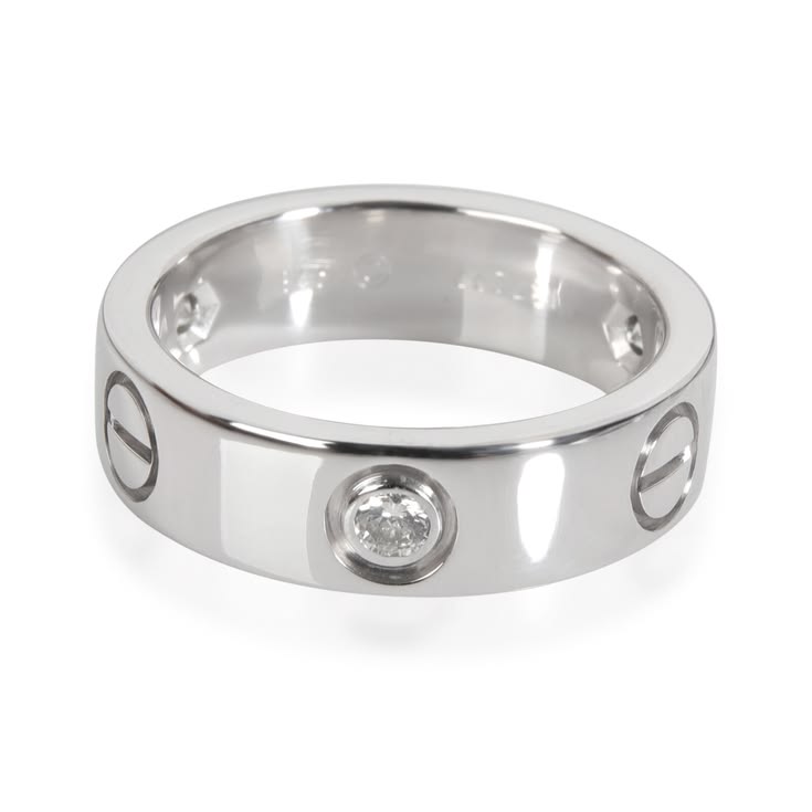 Anillo estilo LOVE modelo clásico