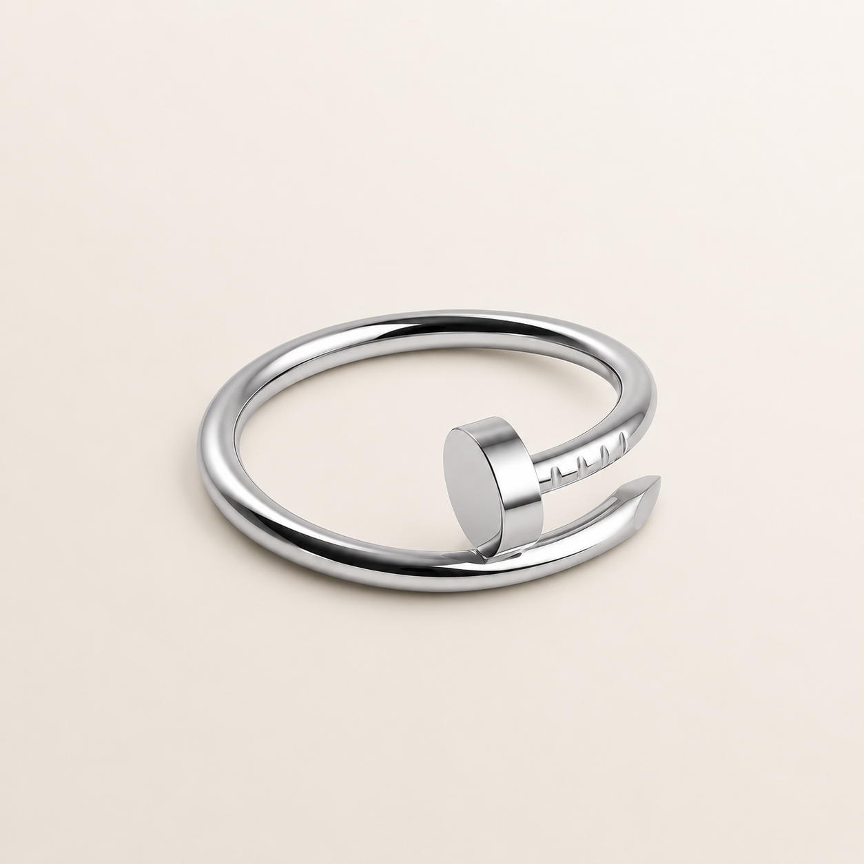 Anillo estilo juste un clou